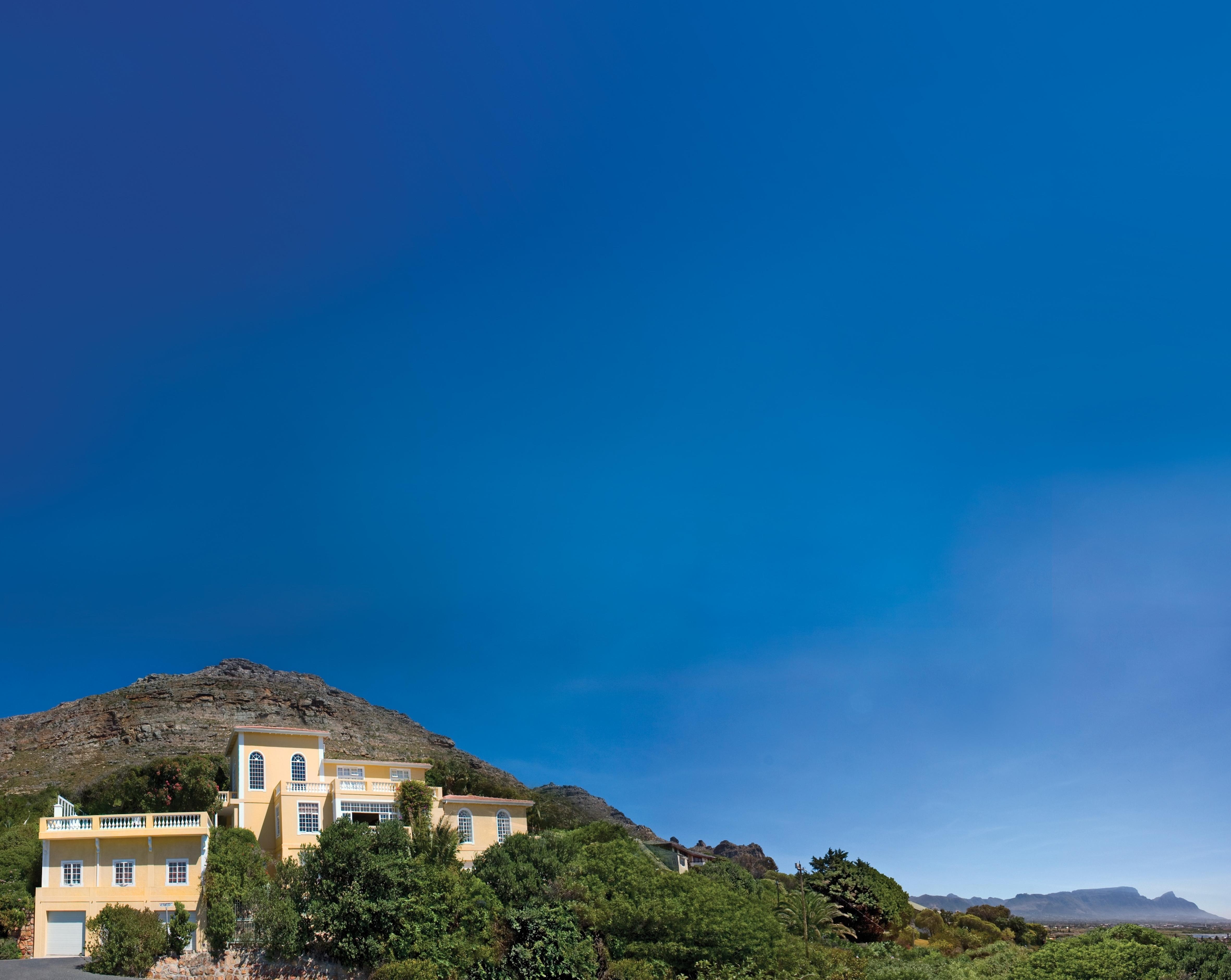 Готель Colona Castle Lakeside Екстер'єр фото